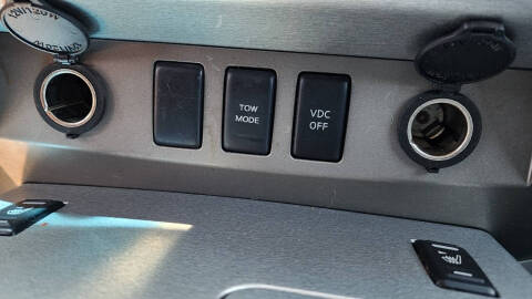 2005 Nissan Armada LE