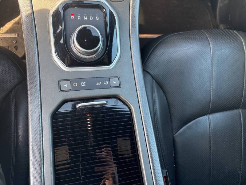 2019 Land Rover Range Rover Evoque SE Premium