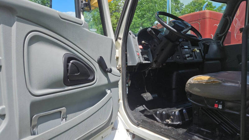 2005 International 4300