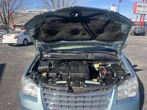 2010 Chrysler Town and Country Limited
