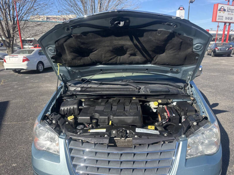 2010 Chrysler Town and Country Limited