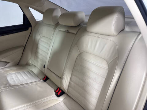 2015 Volkswagen Passat 1.8T SEL Premium