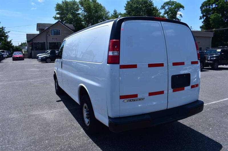 2018 Chevrolet Express 2500