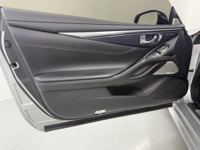 2017 Infiniti Q60 Red Sport 400