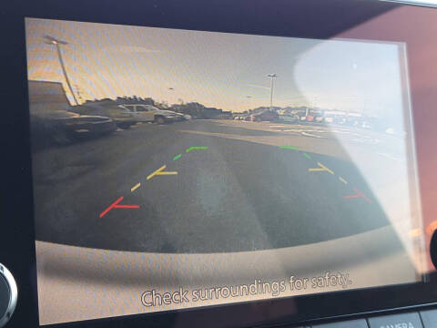 2022 Nissan Pathfinder SV