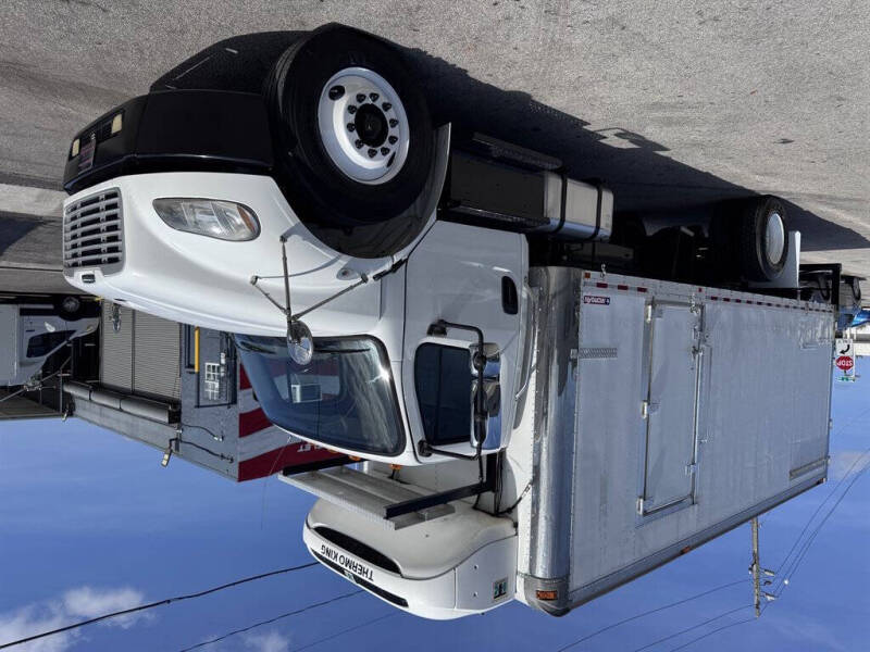 2018 Freightliner M2 106