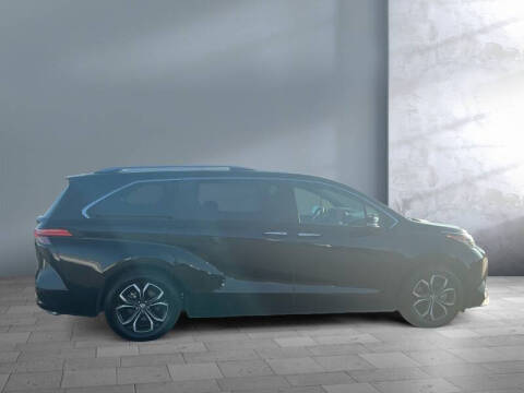 2025 Toyota Sienna Platinum 7-Passenger