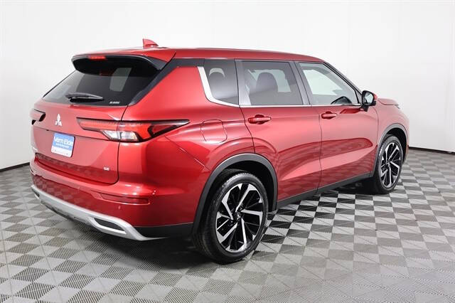 2023 Mitsubishi Outlander SE