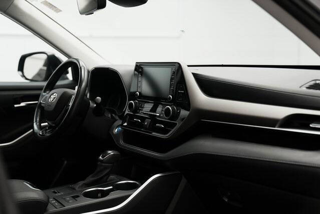 2021 Toyota Highlander Hybrid XLE