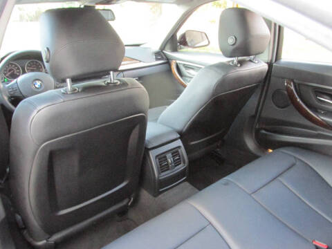 2015 BMW 3 Series 320i