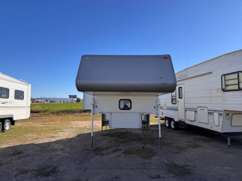 2006 Lance Camper 851