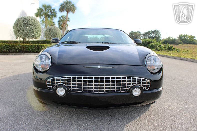 2005 Ford Thunderbird Deluxe