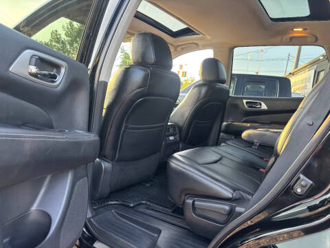 2017 Nissan Pathfinder Platinum
