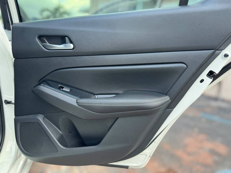 2021 Nissan Altima 2.5 SV