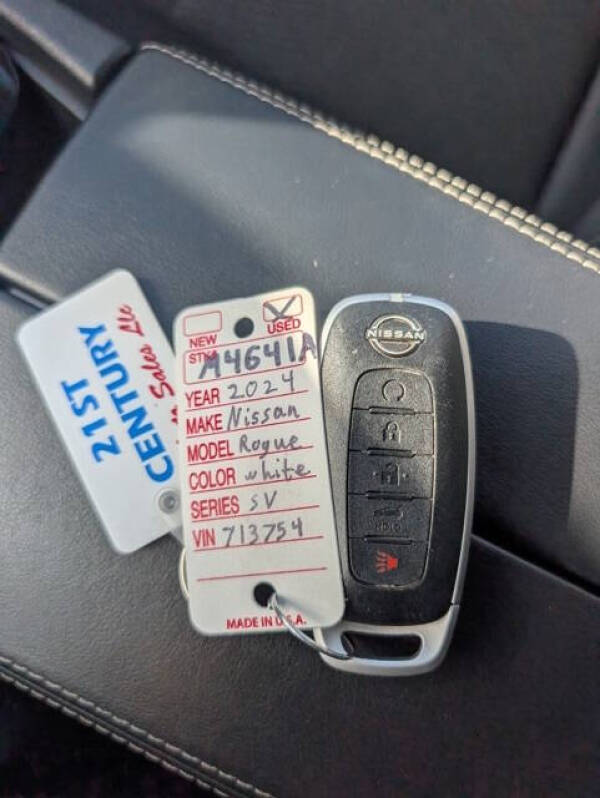 2024 Nissan Rogue SV