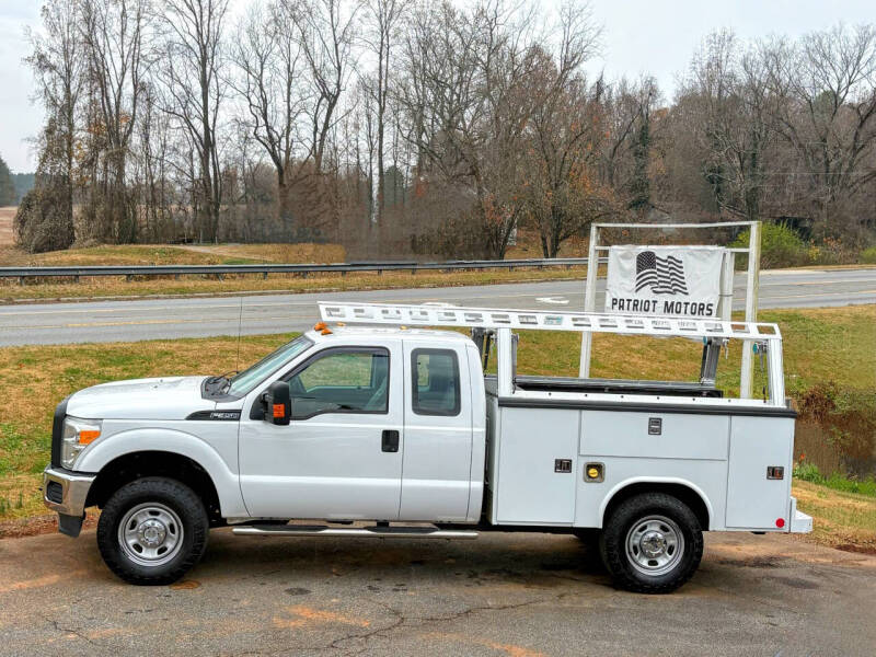 2016 Ford F-350 Super Duty XL's photo