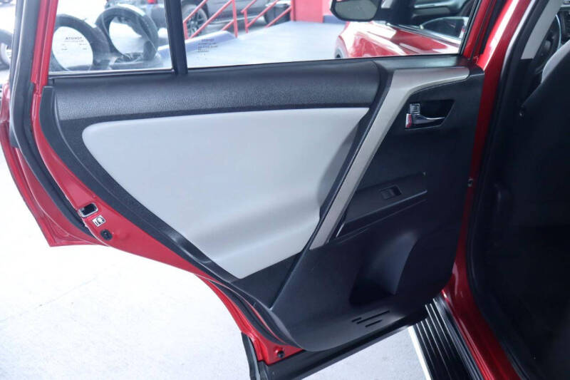 2016 Toyota RAV4 XLE