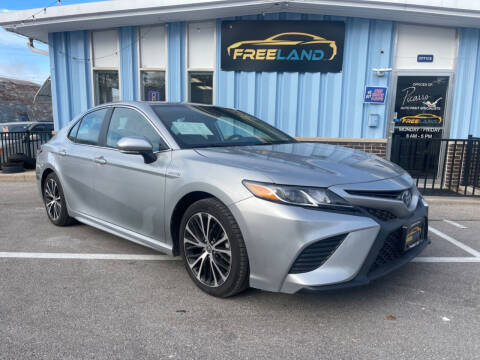 2020 Toyota Camry Hybrid for sale at Freeland LLC in Waukesha WI