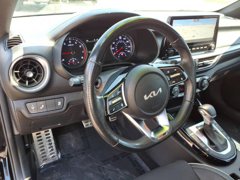 2022 Kia Forte GT Line