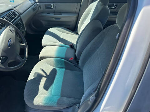 2002 Ford Taurus LX