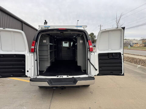 2023 GMC Savana 2500