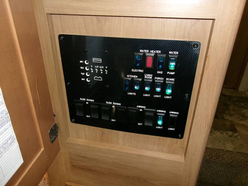 2015 Crossroads RV Cruiser 305RS