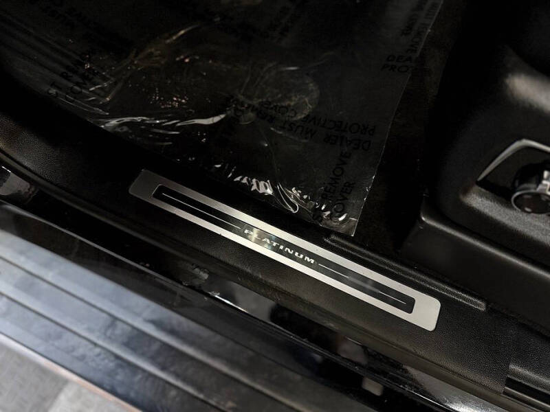 2019 Cadillac Escalade Platinum