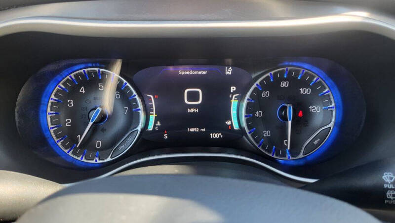 2026 Chrysler Pacifica Select