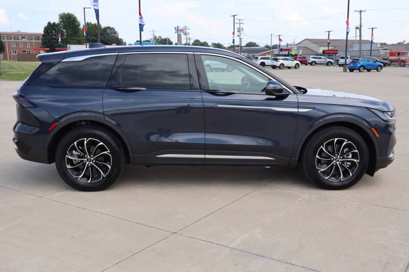 2024 Lincoln Nautilus Hybrid Premiere