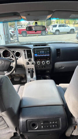 2008 Toyota Sequoia SR5