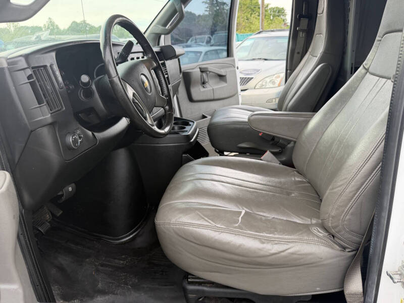 2017 Chevrolet Express 2500