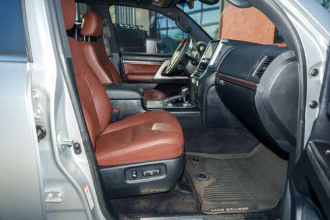 2016 Toyota Land Cruiser