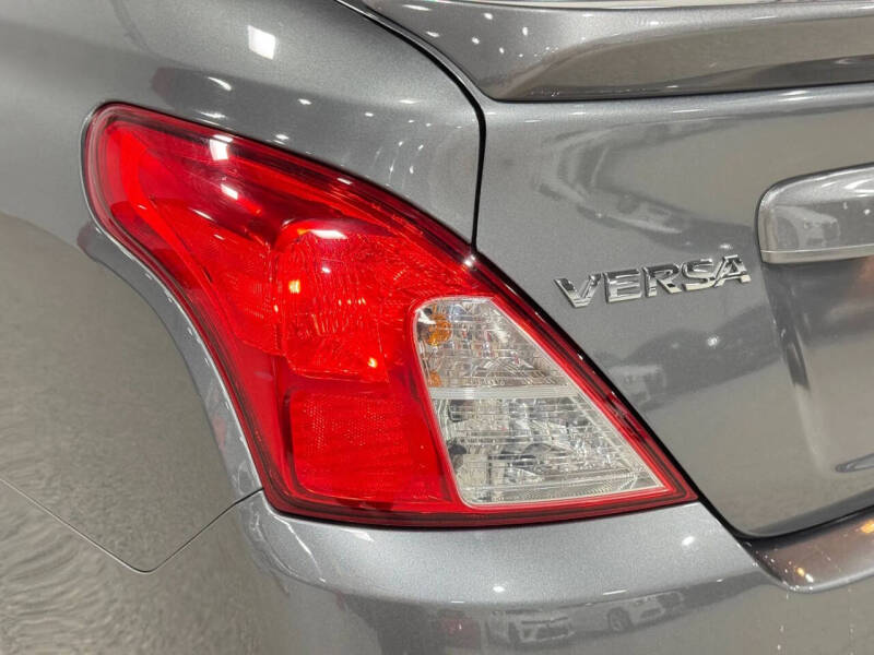 2019 Nissan Versa SV