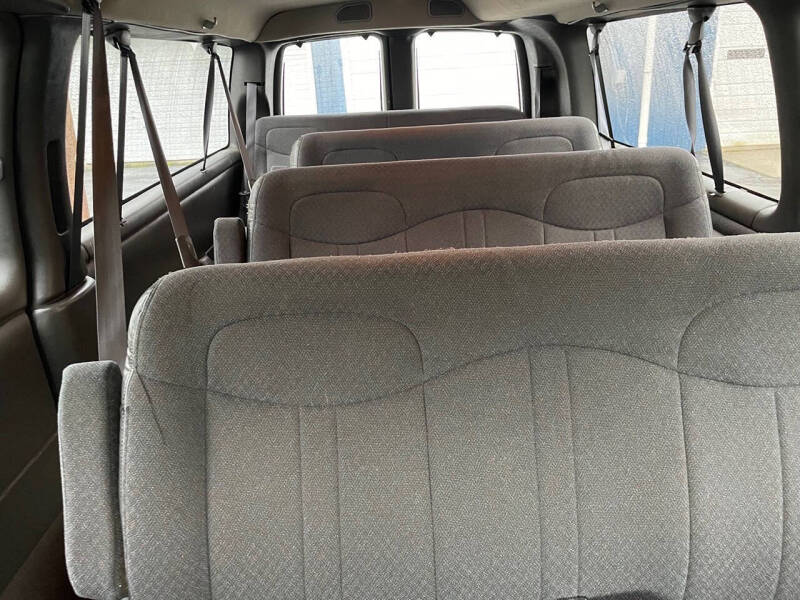 2002 GMC Savana G3500 SLE