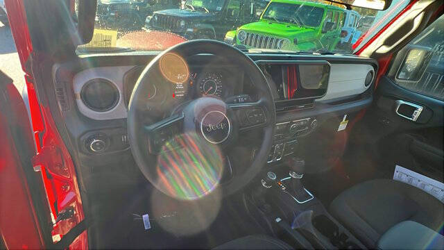 2026 Jeep Gladiator Sport