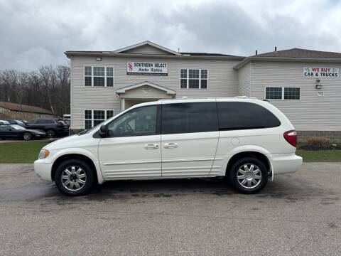 2004 Chrysler Town and Country for sale at SOUTHERN SELECT AUTO SALES in Medina OH