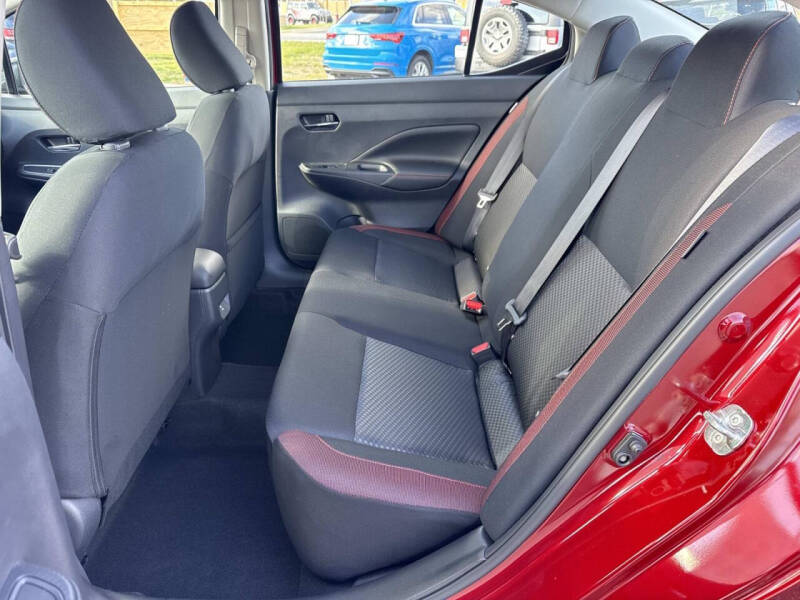 2025 Nissan Versa SR