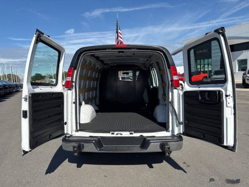 2023 Chevrolet Express 2500