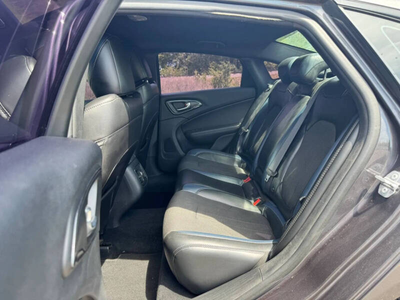 2016 Chrysler 200