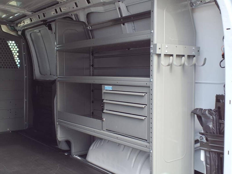 2024 Chevrolet Express 2500