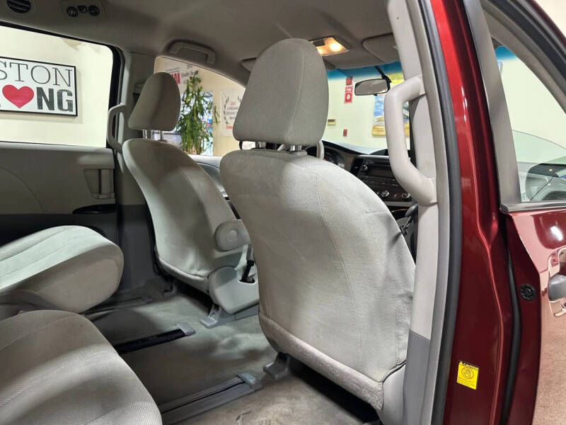 2012 Toyota Sienna