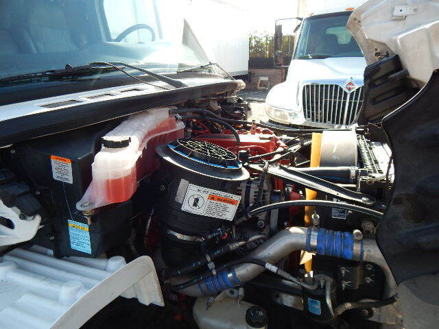 2017 Freightliner M2 106