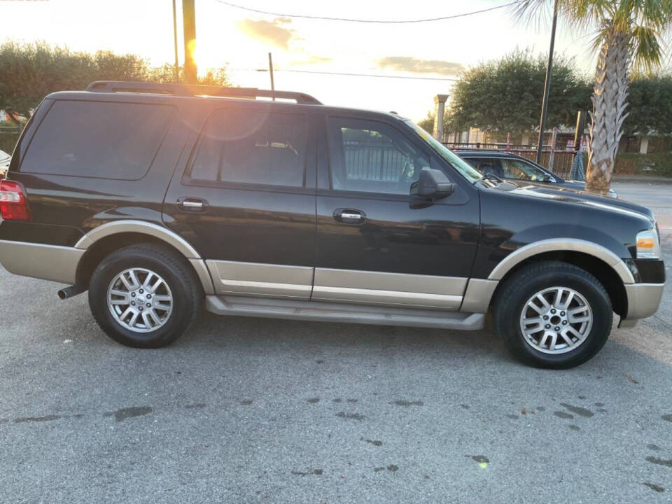 2012 Ford Expedition for sale at SMART CHOICE AUTO in Pasadena, TX