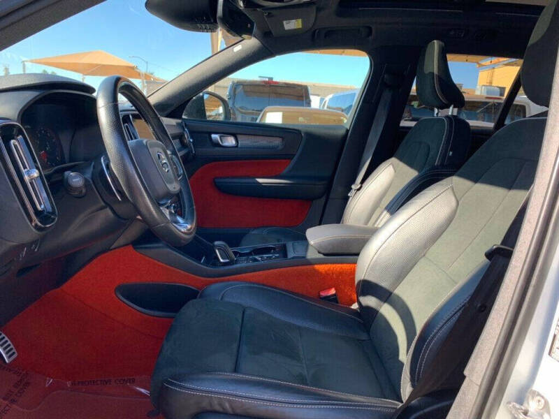 2019 Volvo XC40 T5 R-Design