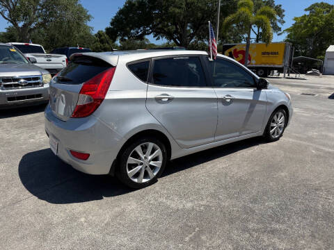 2013 Hyundai Accent SE
