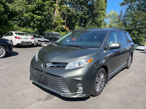 2019 Toyota Sienna for sale at Deals on Wheels in Suffern NY