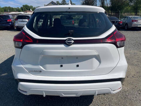 2022 Nissan Kicks S