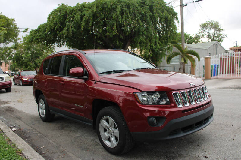 2017 Jeep Compass Latitude photo 5