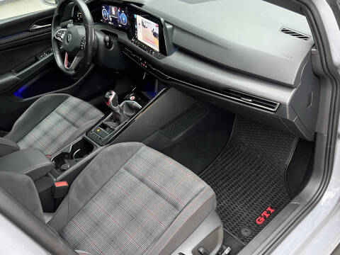 2023 Volkswagen Golf GTI SE