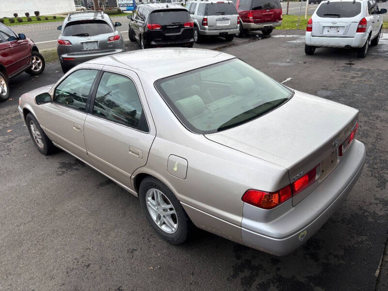 2001 Toyota Camry LE